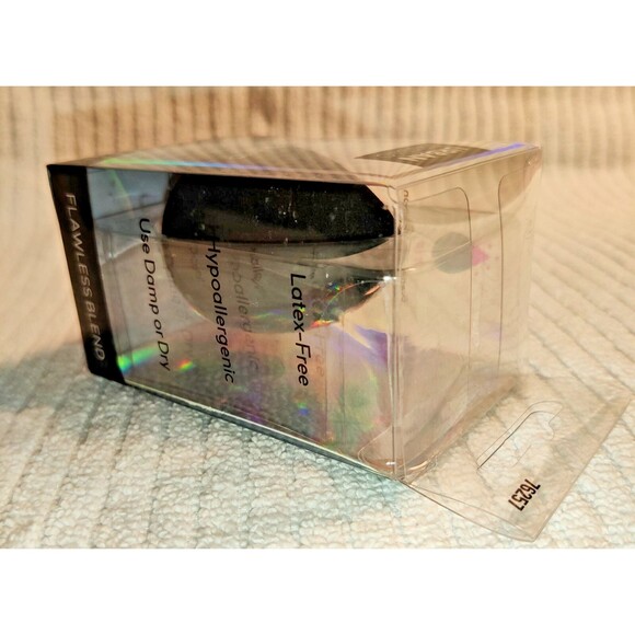 CALA Urban Studio Duo Flawless Blend Ultimate Blending Sponge Black - Picture 6 of 8